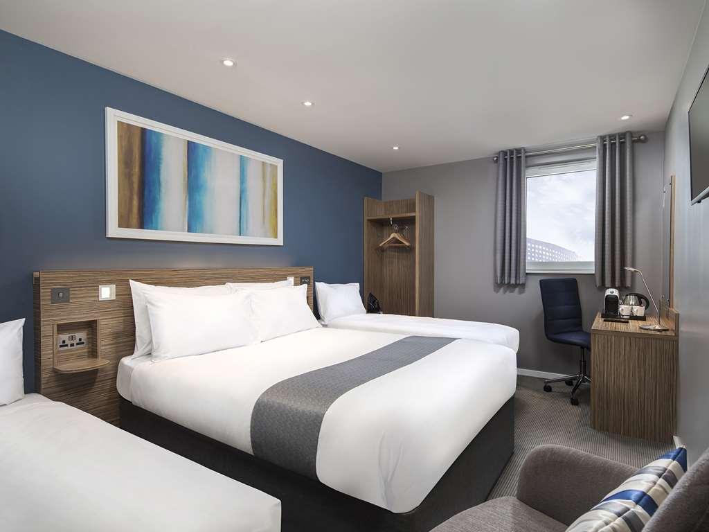Mercure London Gatwick Airport Horley Ruang foto
