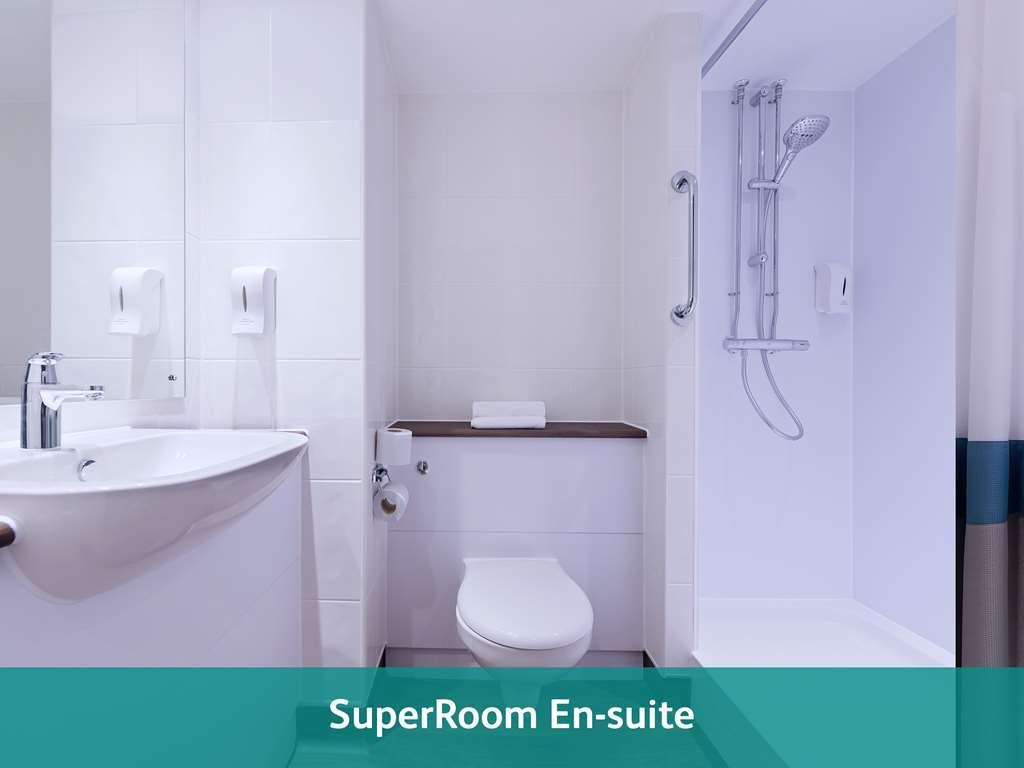 Mercure London Gatwick Airport Horley Ruang foto