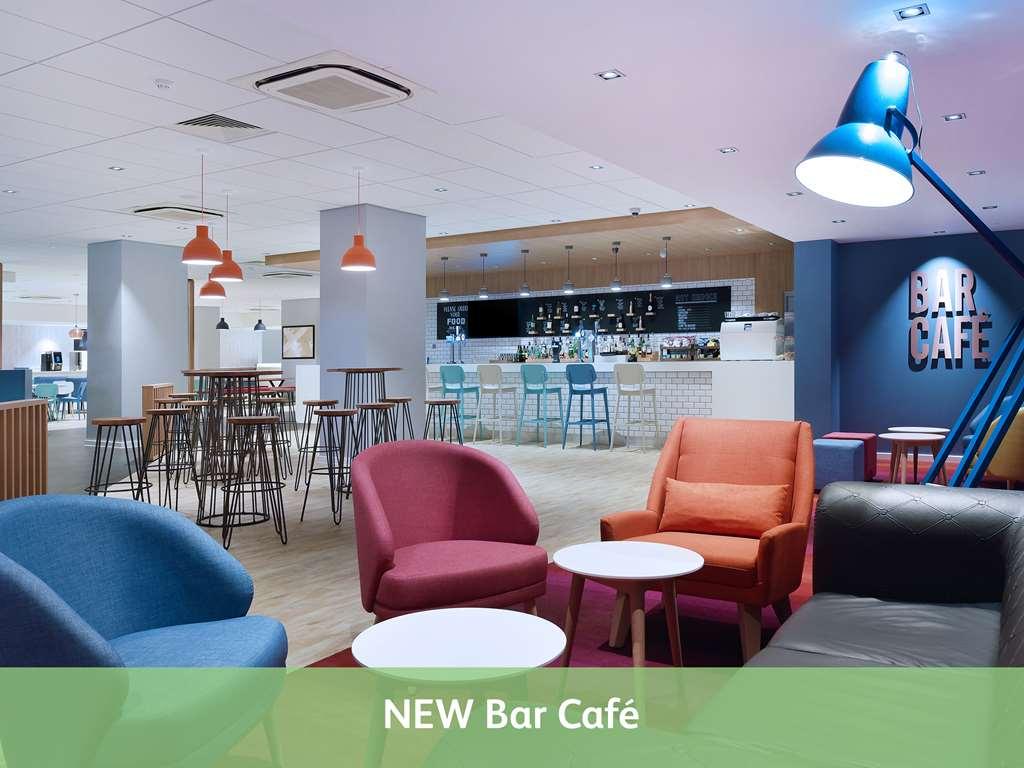 Mercure London Gatwick Airport Horley Restoran foto