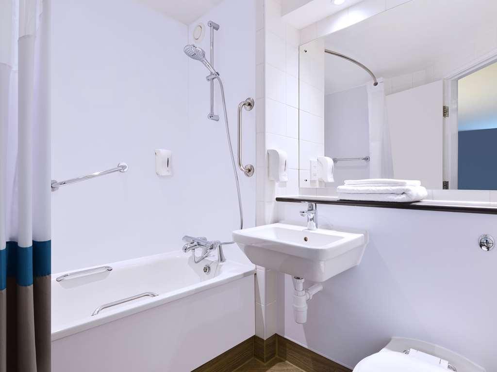 Mercure London Gatwick Airport Horley Ruang foto