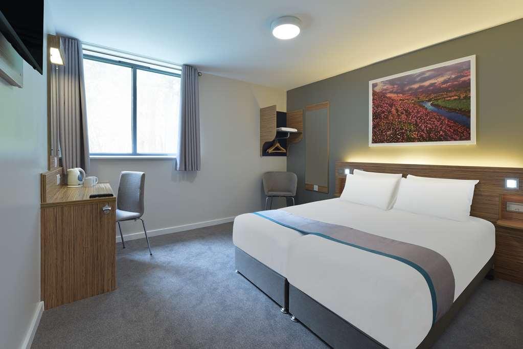 Mercure London Gatwick Airport Horley Ruang foto