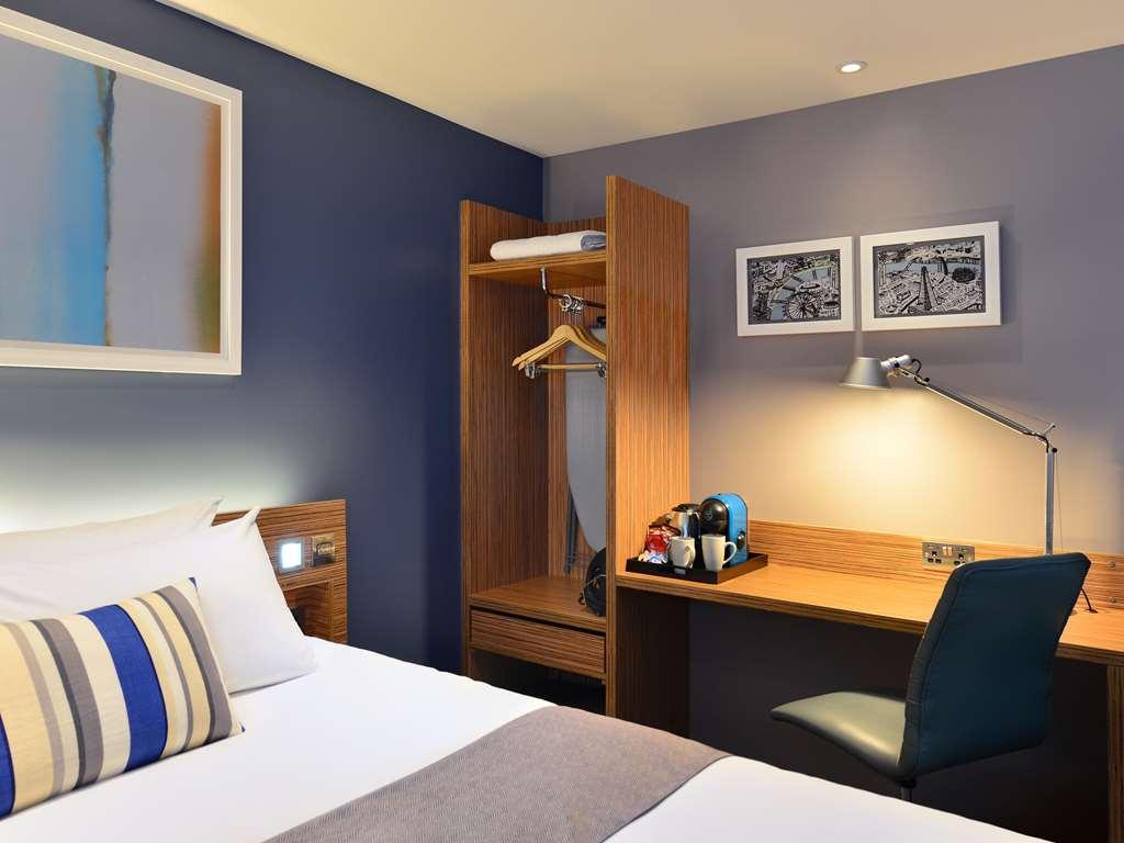 Mercure London Gatwick Airport Horley Ruang foto