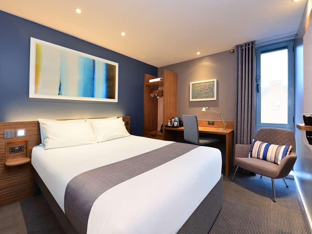 Mercure London Gatwick Airport Horley Ruang foto