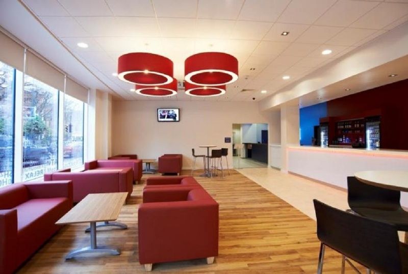Mercure London Gatwick Airport Horley Bagian luar foto