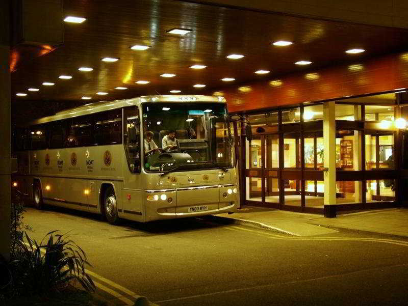 Mercure London Gatwick Airport Horley Bagian luar foto