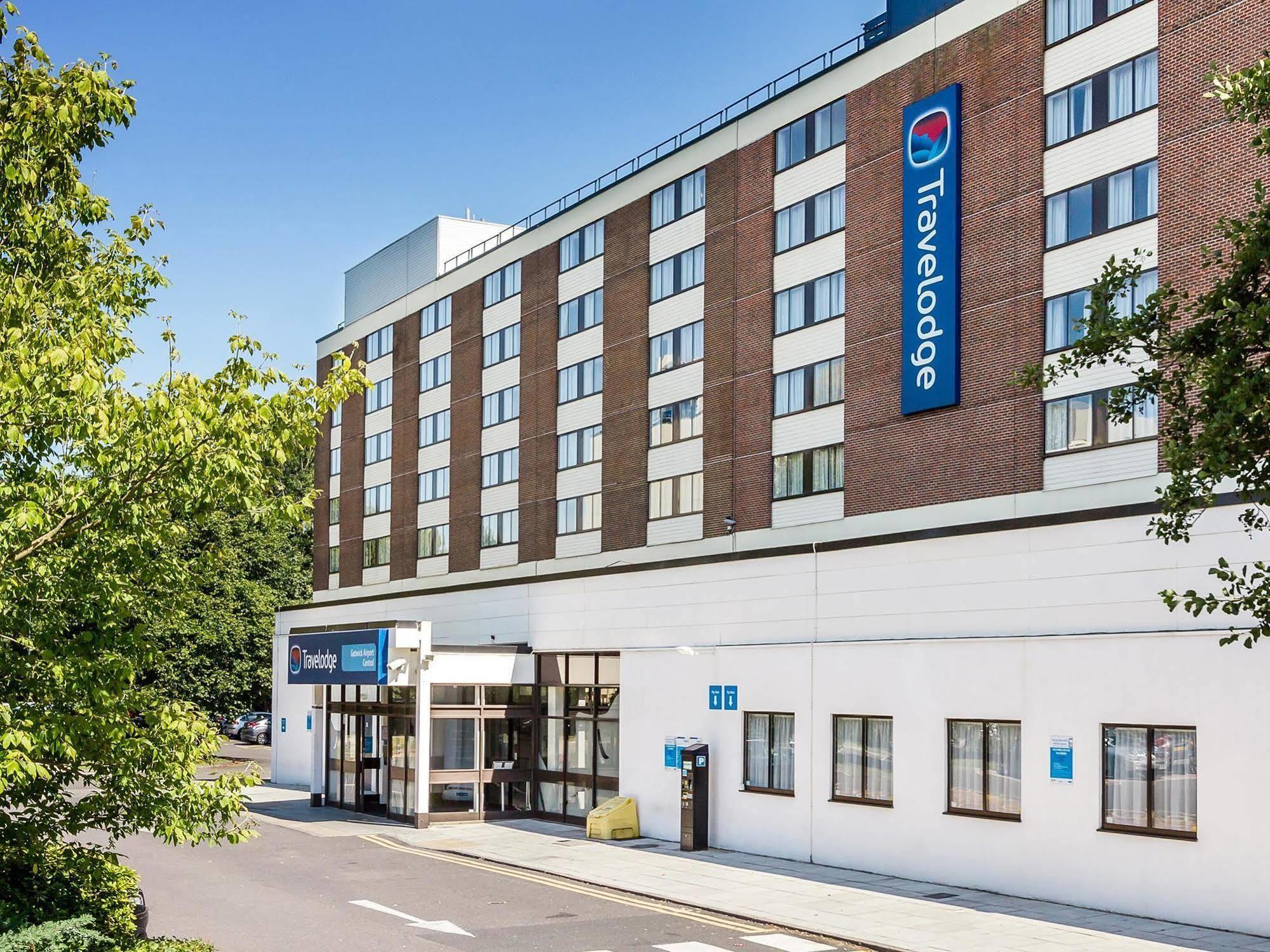 Mercure London Gatwick Airport Horley Bagian luar foto