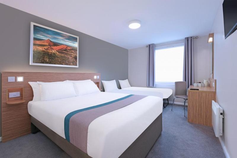 Mercure London Gatwick Airport Horley Bagian luar foto